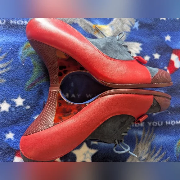 Poetic License Heels - Picture 8 of 10